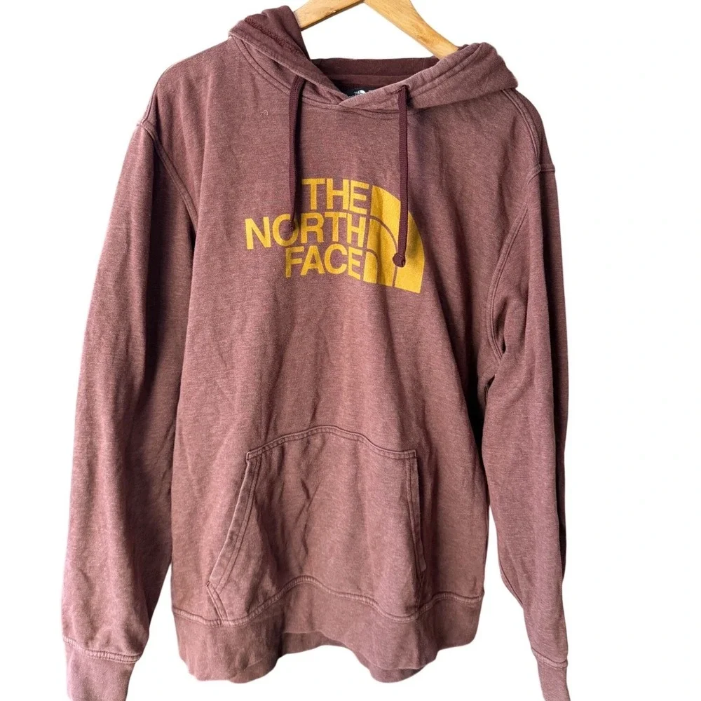 The North Face Mens XL Half Dome Pullover Hoodie Maroon Burgundy Yellow Logo‎